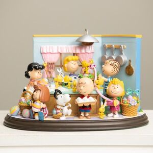 Danbury Mint Peanuts It's The Easter Beagle Light Up Figurine Snoopy Collectible